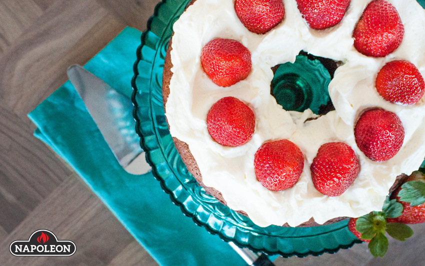 Serve 5 - Kahlua Chocolate Cake with Strawberries & Cream