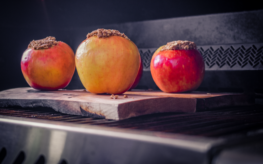 recipeBlog - Planked Apple Crisp - bake