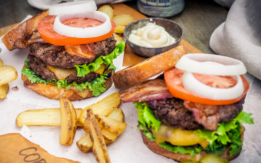 RecipeBlog - Perfect Homemade Burgers - serve3