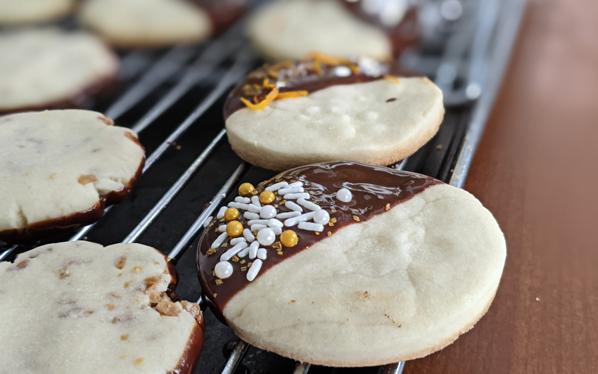 Recipe Blog - Shortbread Cookies - decorate