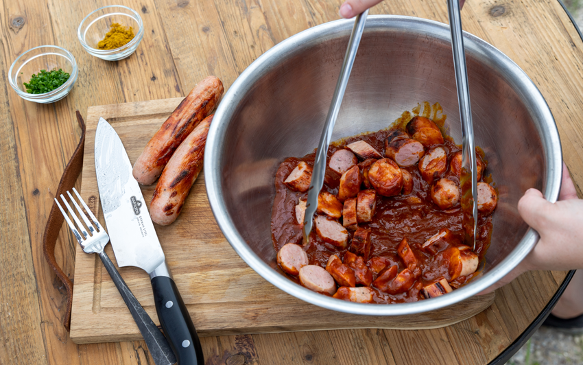 Recipe Blog - CurryWurst - sauce