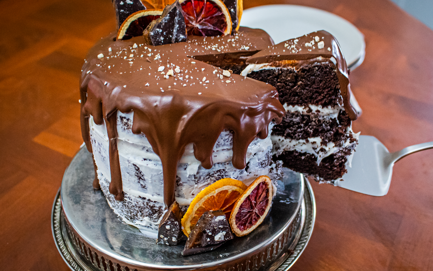 Recipe Blog - Vegan Chocolate Cake - serve3