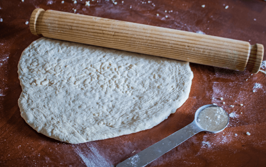 Recipe Blog - Cheese Pizza - crust