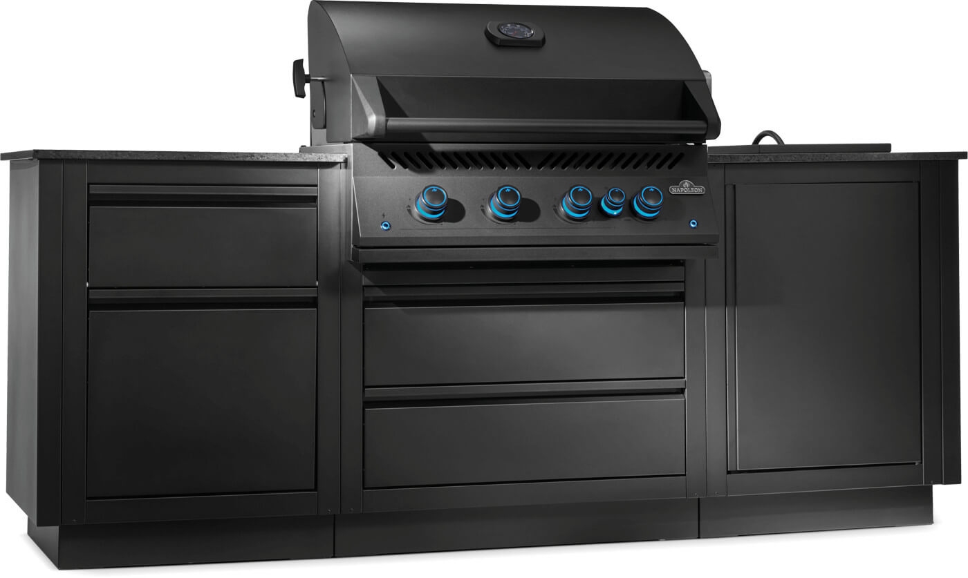 Gallery Image 2 - OASIS® 106 Outdoor Kitchen, Built-in 700 Series 32