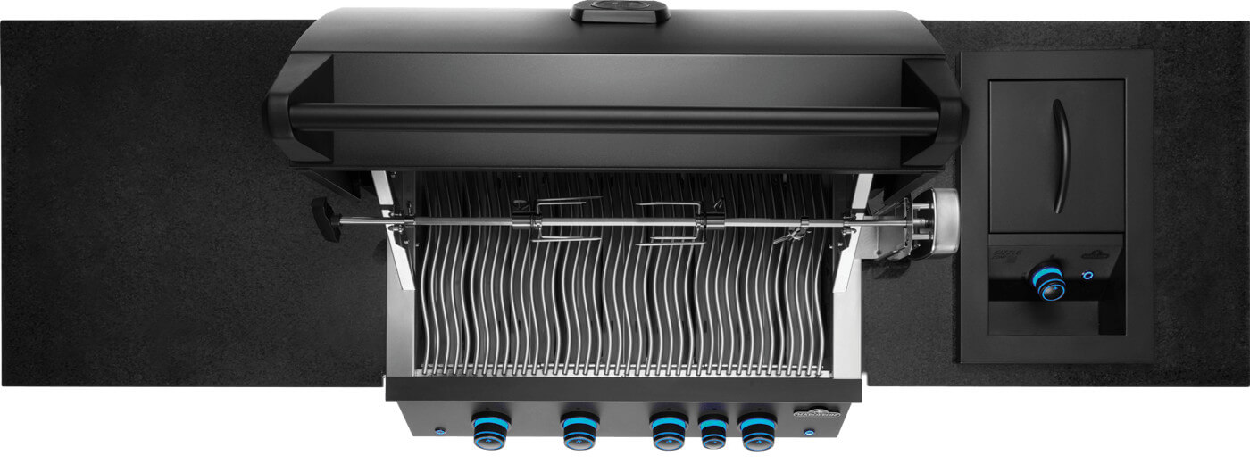 Gallery Image 7 - OASIS® 106 Outdoor Kitchen, Built-in 700 Series 32