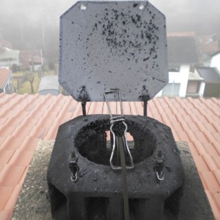 fireplacesBlog-chimneyStack-chimneySweep