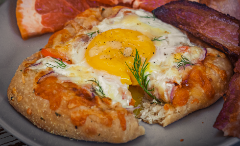 RecipeBlog - Feature - Breakfast Pizza