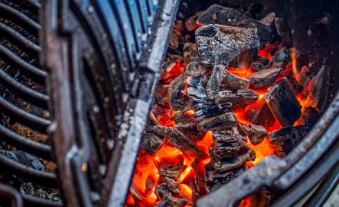 GrillBlog-FeatureImage-howTo-charcoalStarter
